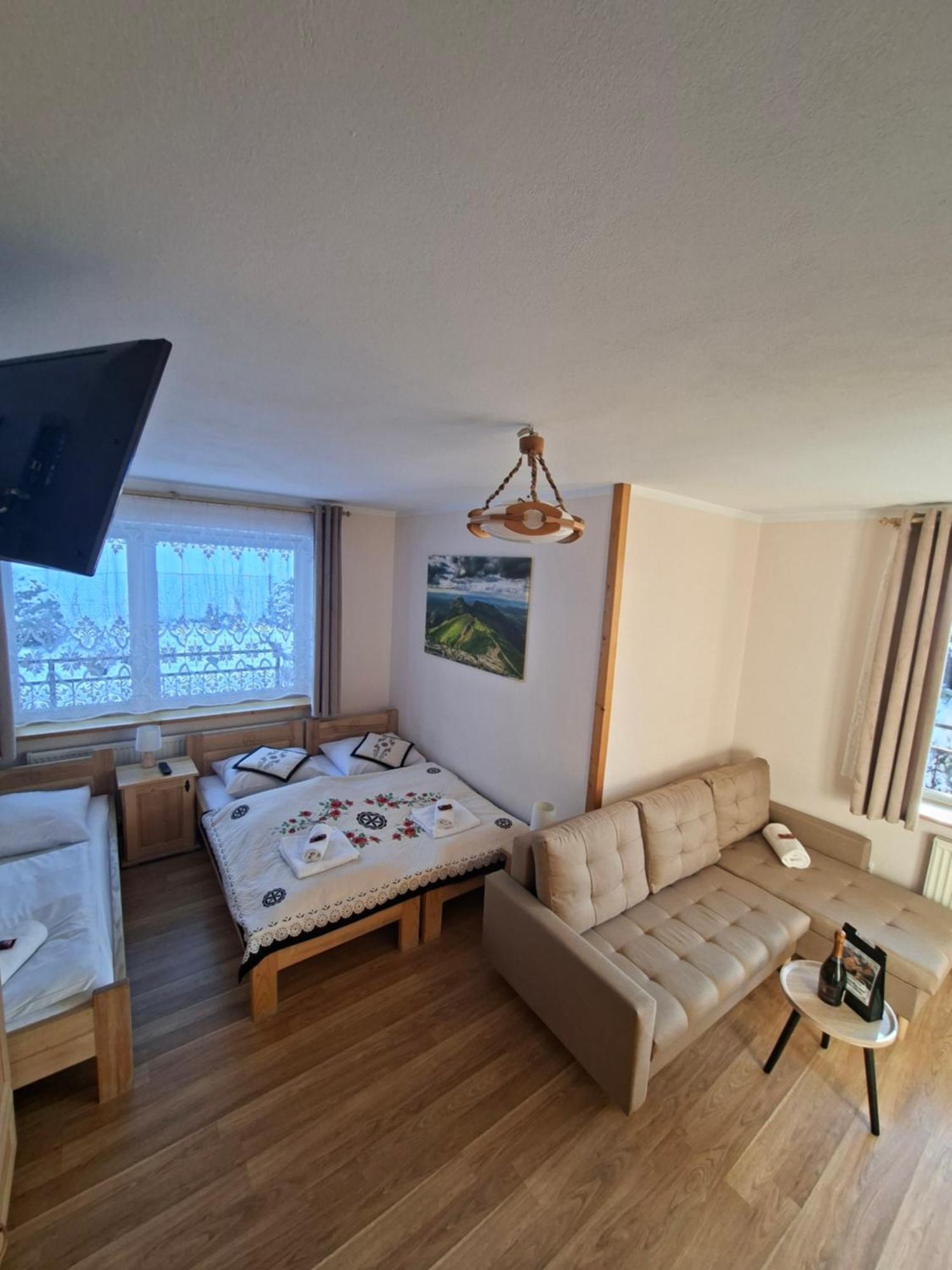 Hostel & Apartments U Florka 2 - Zakopane — Photos 1
